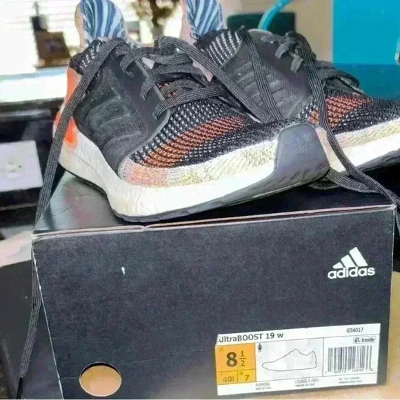 Adidas Ultra Boost 19; W Size: 8.5 track/field, NY Marathon, Comfort, Athletic - Picture 1 of 9